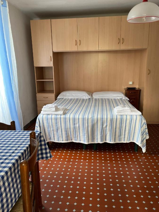 Casa Violetta Bed & Breakfast Marina di Massa Zewnętrze zdjęcie