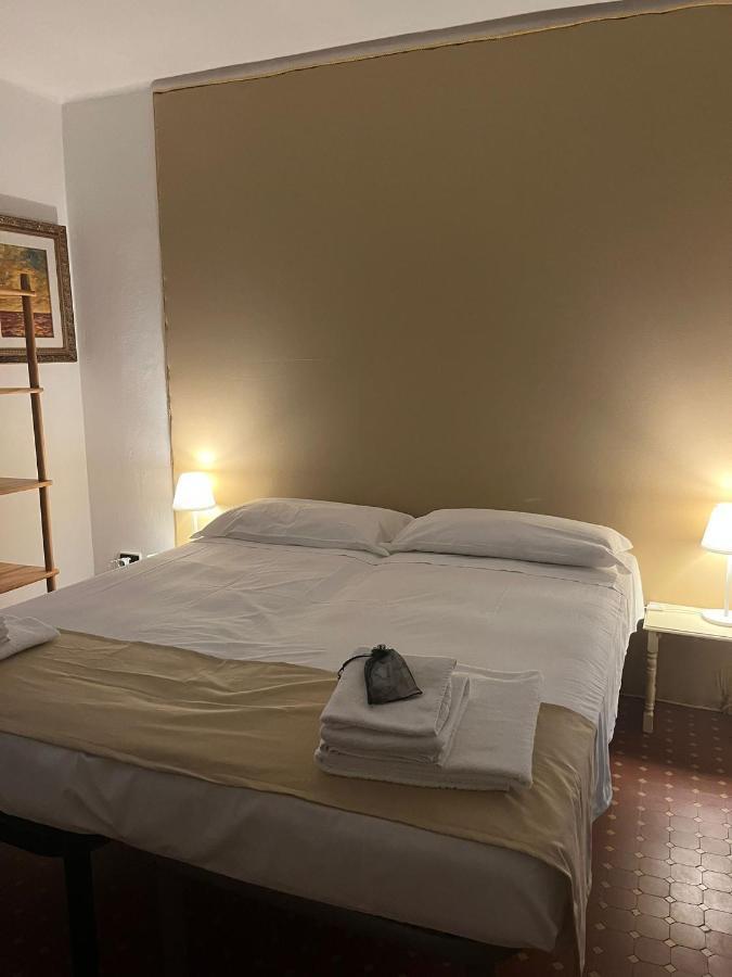Casa Violetta Bed & Breakfast Marina di Massa Zewnętrze zdjęcie