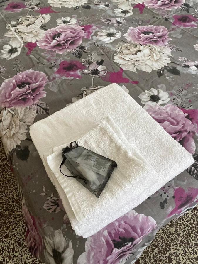 Casa Violetta Bed & Breakfast Marina di Massa Zewnętrze zdjęcie