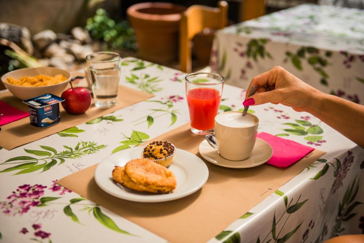 Casa Violetta Bed & Breakfast Marina di Massa Zewnętrze zdjęcie