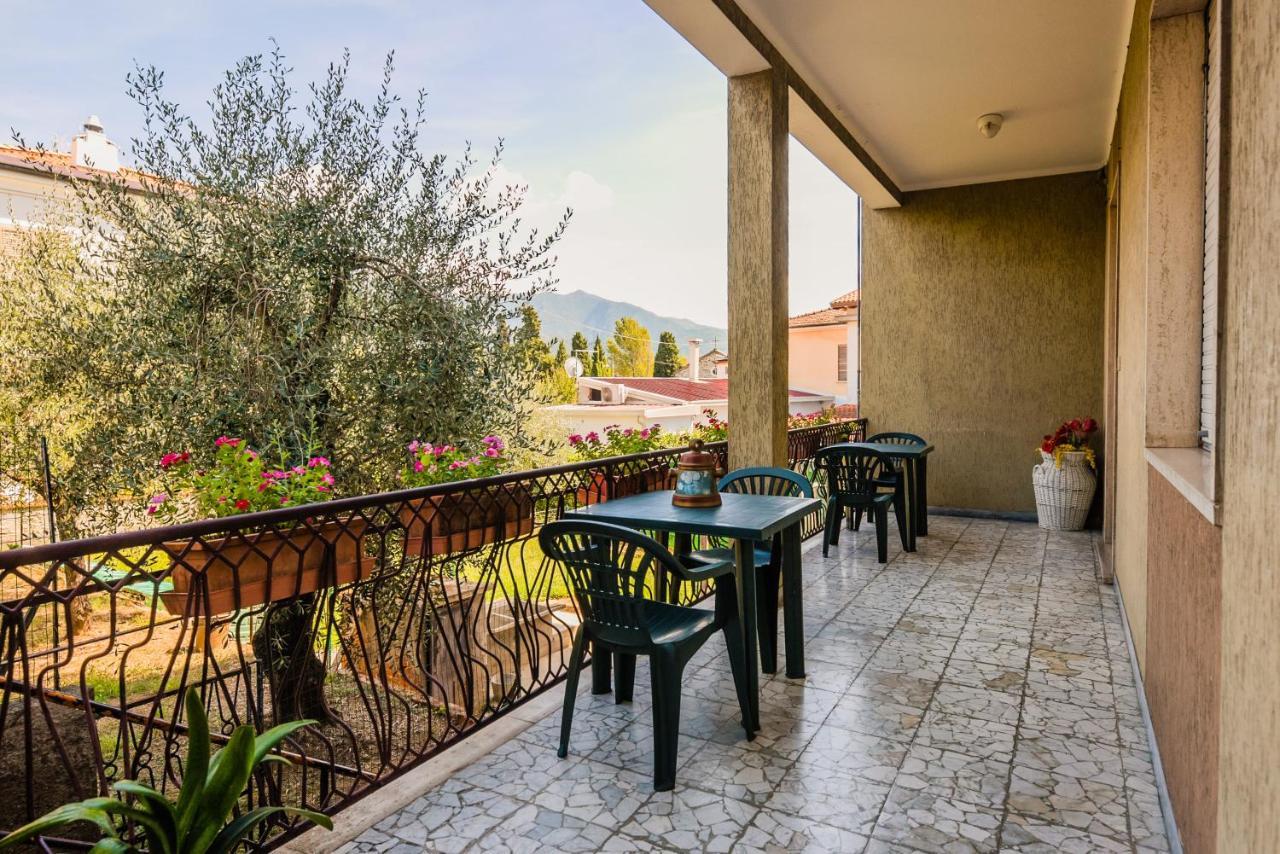 Casa Violetta Bed & Breakfast Marina di Massa Zewnętrze zdjęcie