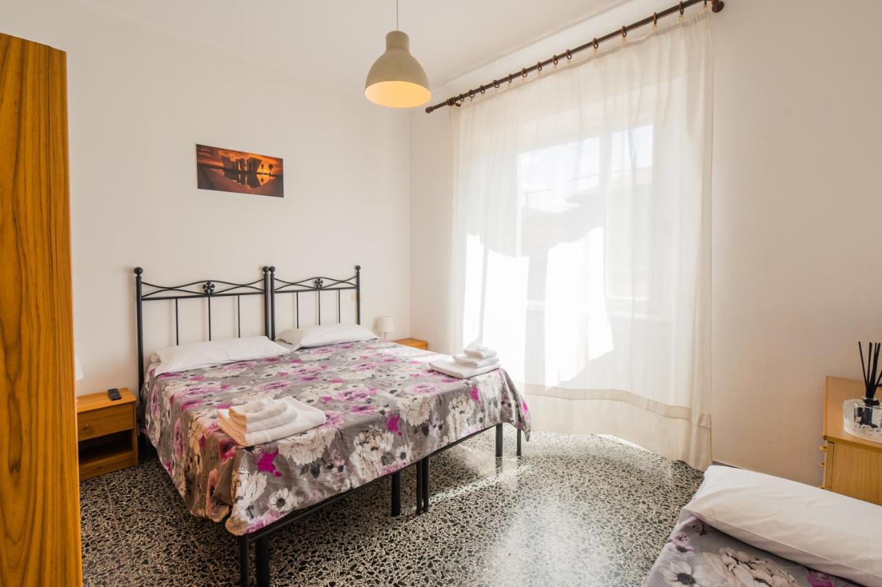 Casa Violetta Bed & Breakfast Marina di Massa Zewnętrze zdjęcie