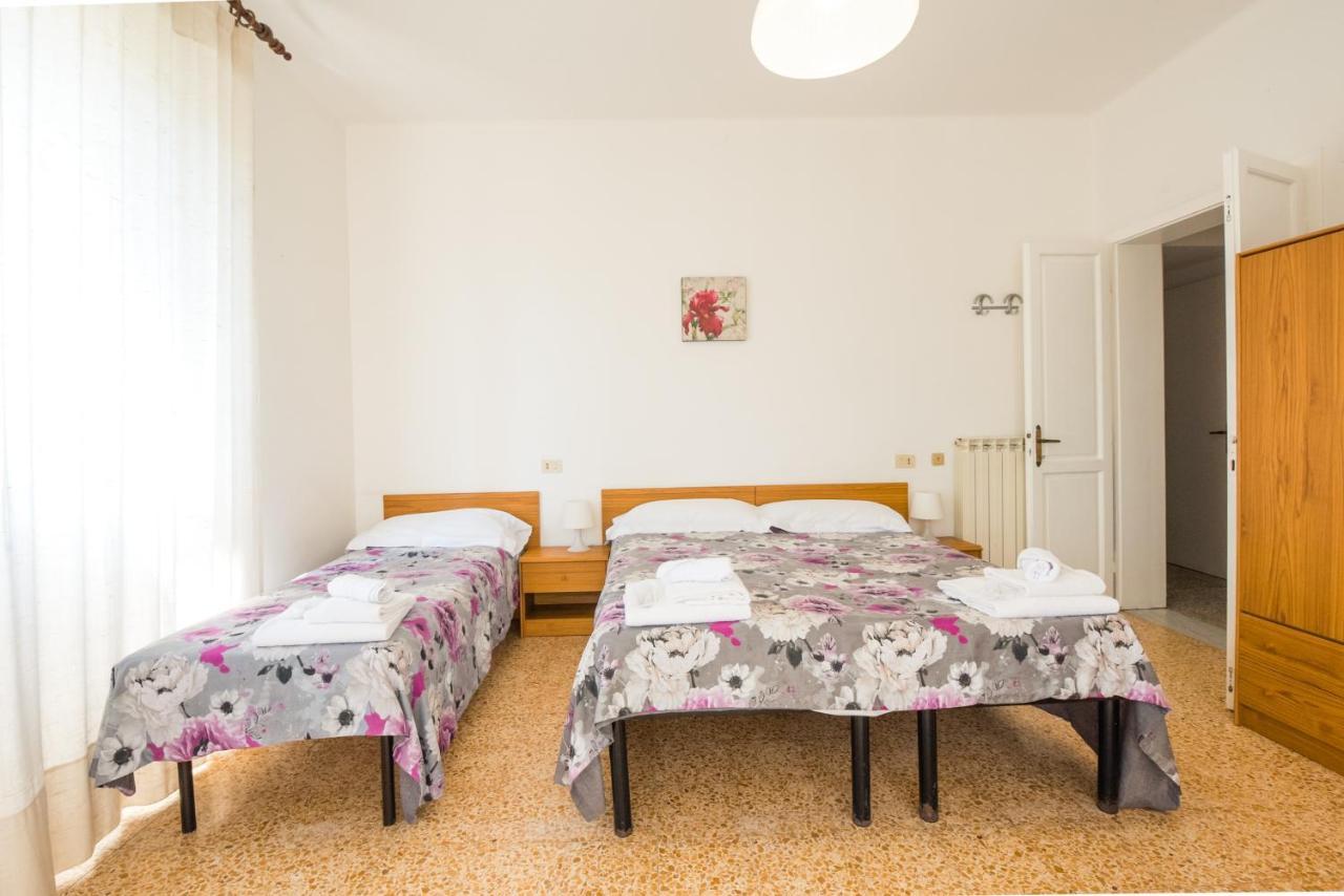 Casa Violetta Bed & Breakfast Marina di Massa Zewnętrze zdjęcie