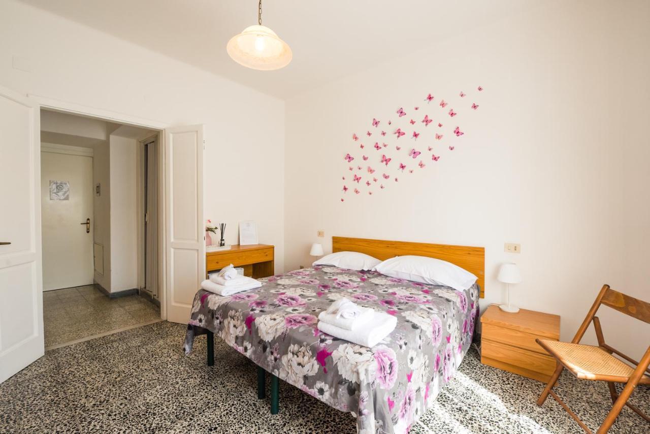 Casa Violetta Bed & Breakfast Marina di Massa Zewnętrze zdjęcie