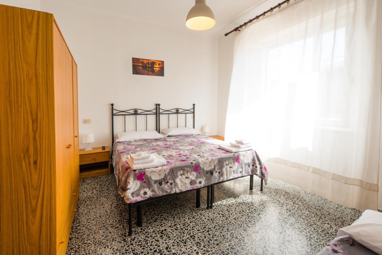 Casa Violetta Bed & Breakfast Marina di Massa Zewnętrze zdjęcie