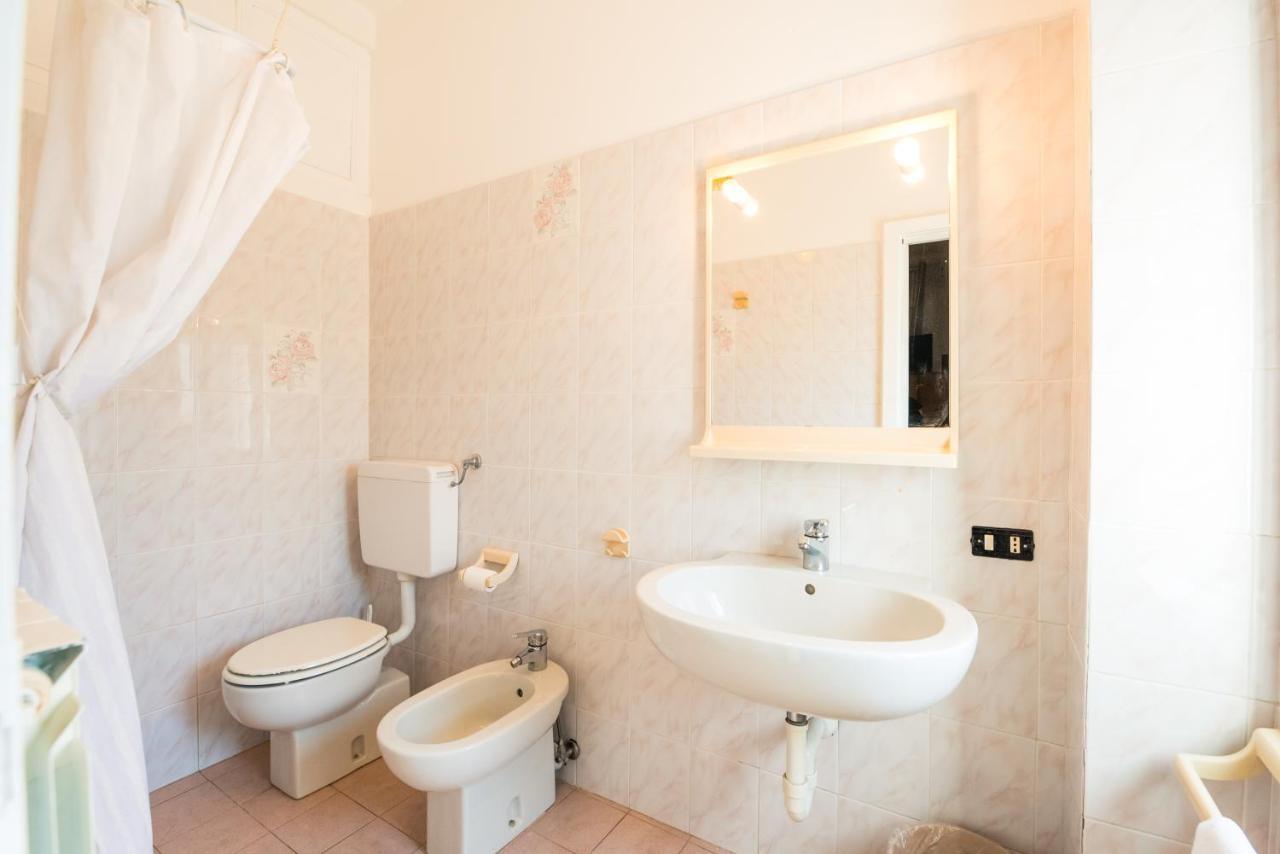 Casa Violetta Bed & Breakfast Marina di Massa Zewnętrze zdjęcie