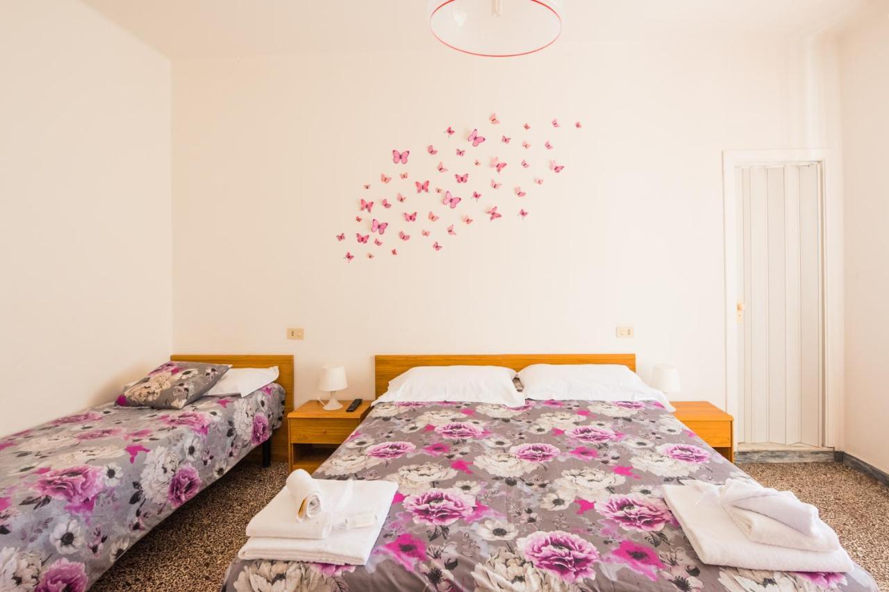 Casa Violetta Bed & Breakfast Marina di Massa Zewnętrze zdjęcie