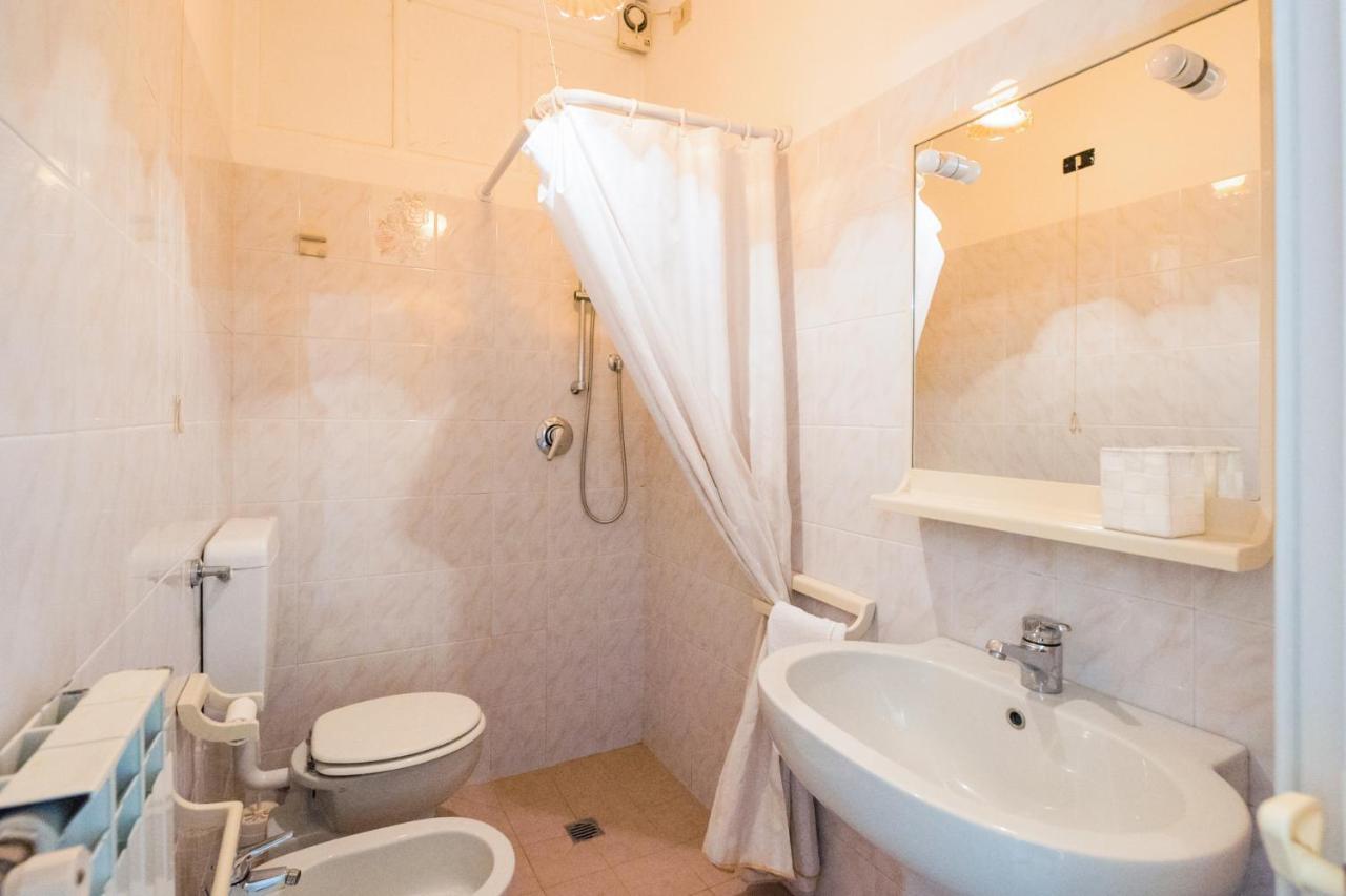 Casa Violetta Bed & Breakfast Marina di Massa Zewnętrze zdjęcie